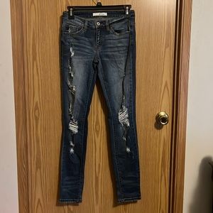 KanCan Womans Waist Size 25 Skinny Mid-Rise Ripped Jeans